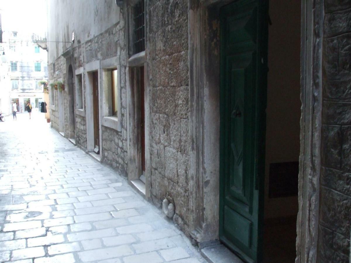 Antini Trudi Apartment Sibenik Luaran gambar