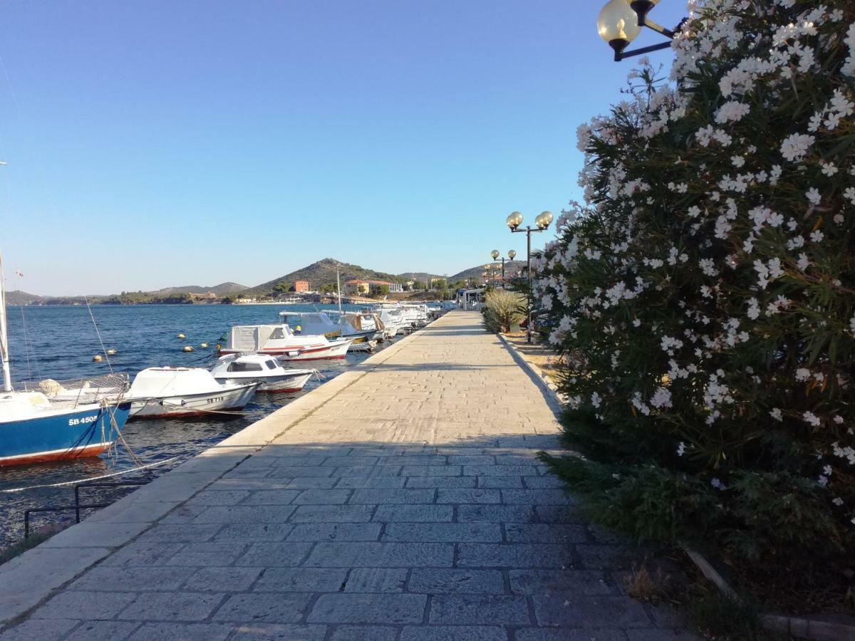 Antini Trudi Apartment Sibenik Luaran gambar