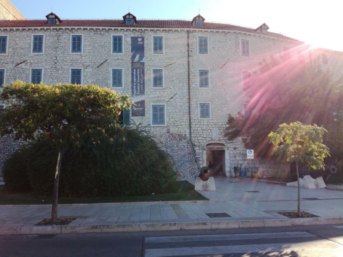 Antini Trudi Apartment Sibenik Luaran gambar